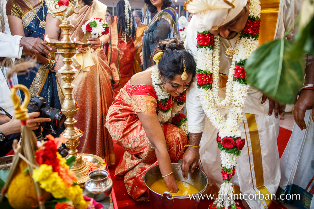 Sri Balathandayuthapani hindu temple wedding games in pot