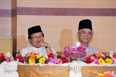 Maryam and Hezran's Malay Wedding Dinner at the Dewan ...